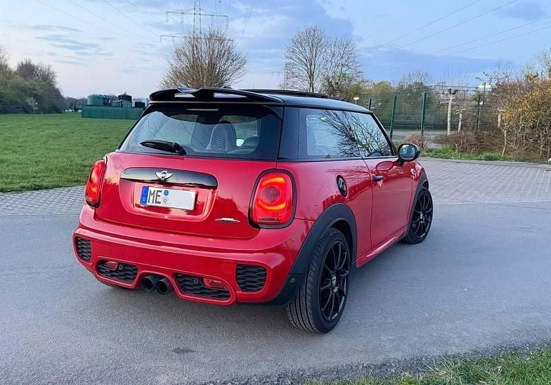 Second-hand Mini John Cooper Works 231 CP (169 kW) 2015 Roșu Hatchback