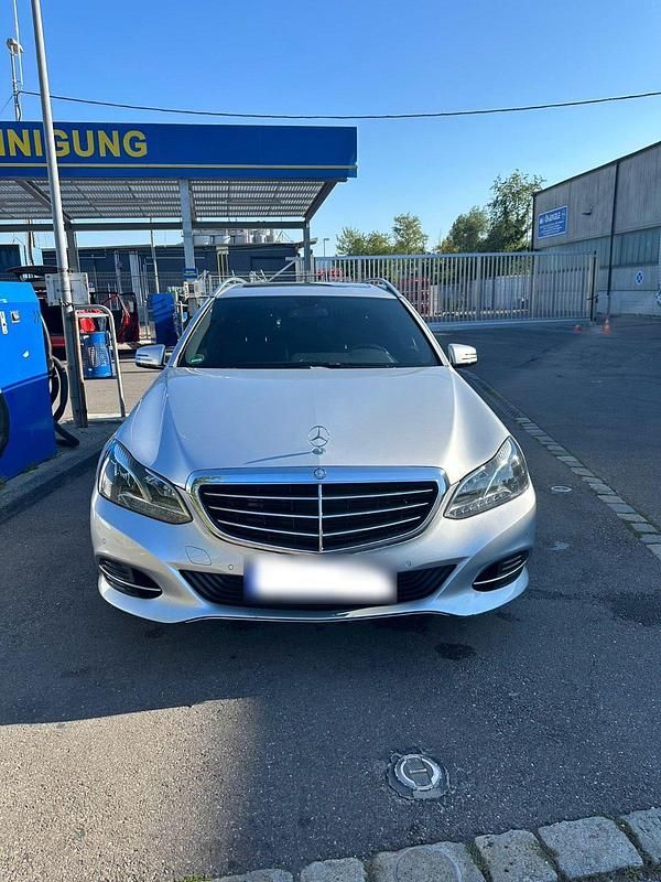 Second-hand Mercedes E220 170 CP (125 kW) 2015 Argintiu Break