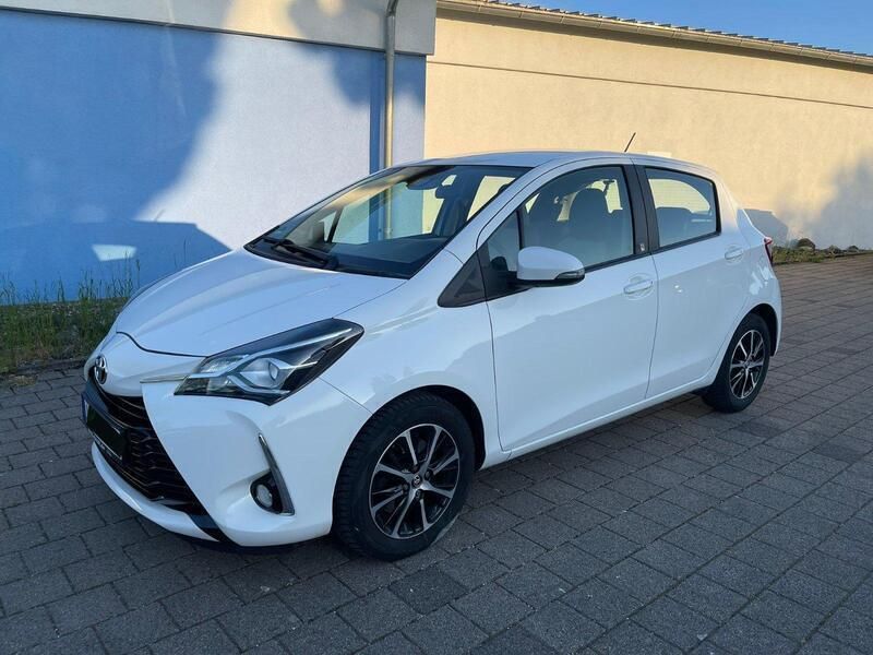 Weiß Gebraucht 2019 Toyota Yaris Kleinwagen | 9.999 € (Fairer Preis) - Bild 1/4