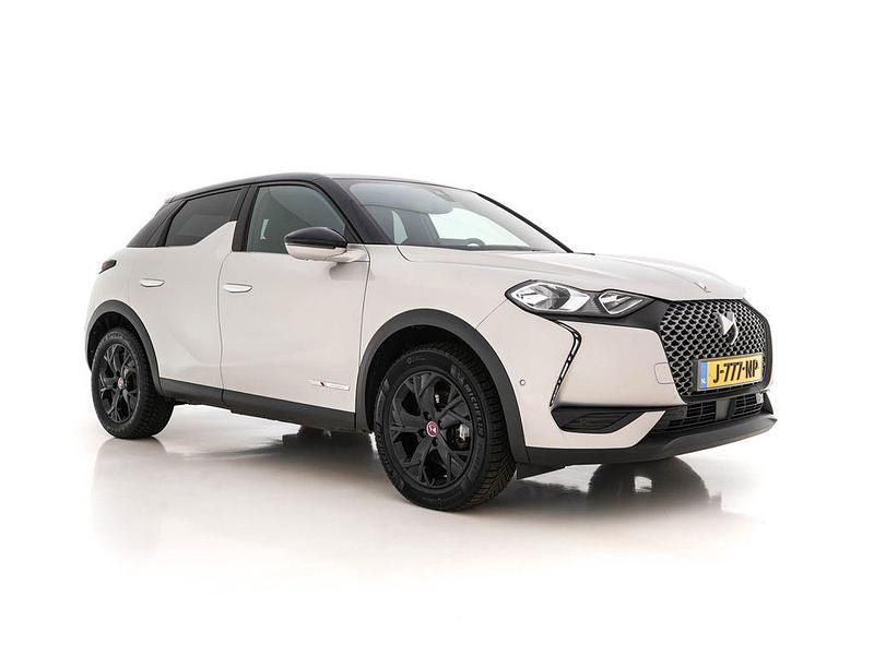 Grau Gebraucht 2020 DS Automobiles DS3 Crossback E-Tense So Chic SUV | 13.945 € - Bild 1/4