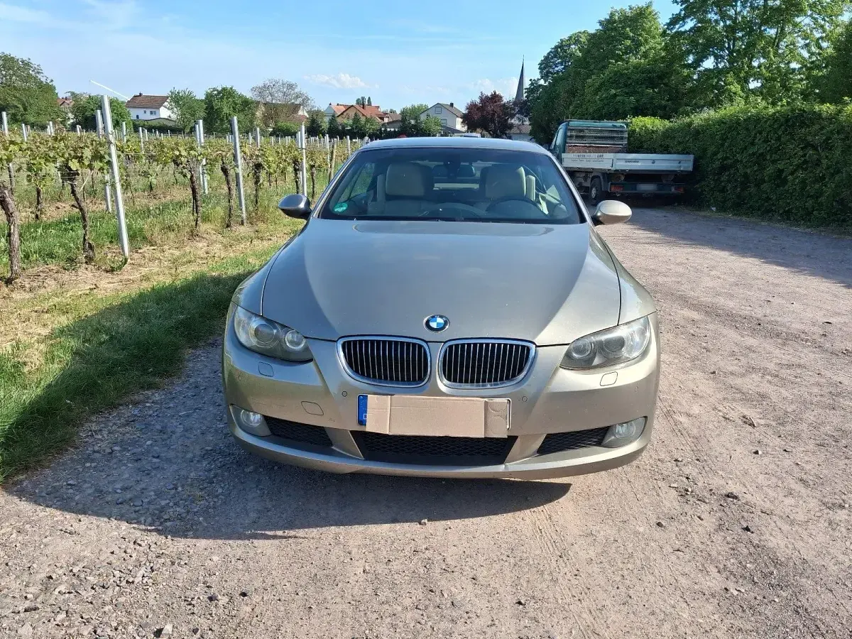 Gebraucht BMW 320 Cabriolet 177 PS (130 kW) 2009 Andere farben Cabrio