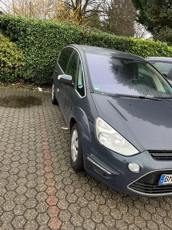 Gebraucht Ford S-MAX Titanium 163 PS (119 kW) 2013 Van / Kleinbus