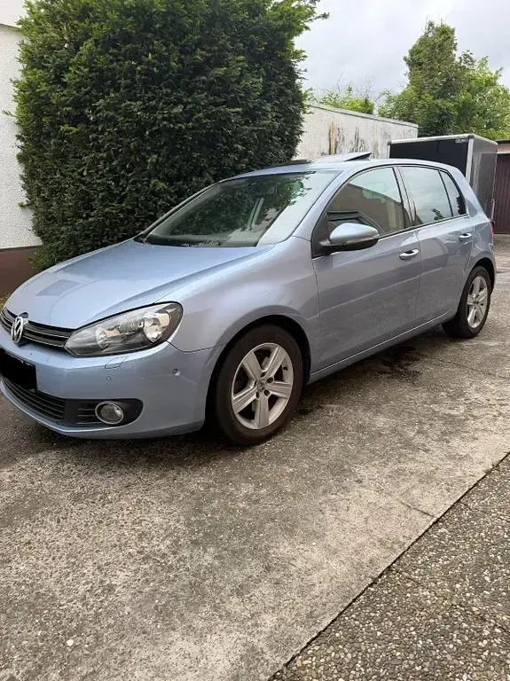 Second-hand VW Golf VI Team 160 CP (117 kW) 2010 Albastru Hatchback