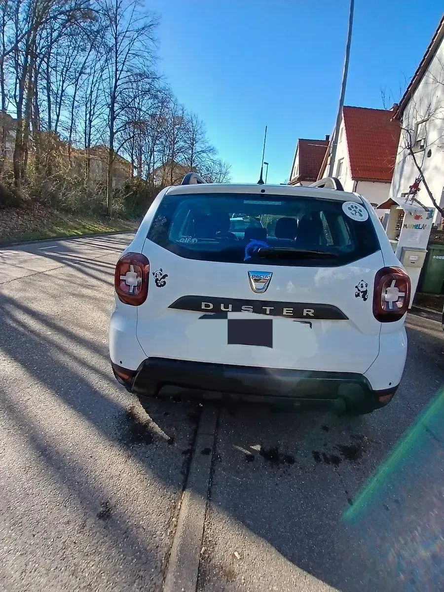 Używany Dacia Duster Lauréate 114 KM (83 kW) 2018 Biały SUV