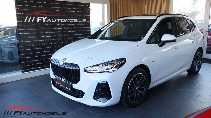 Weiß Gebraucht 2024 BMW 218 Active Tourer M Sport Van / Kleinbus | 35.900 € (Etwas zu teuer) - Bild 1/4