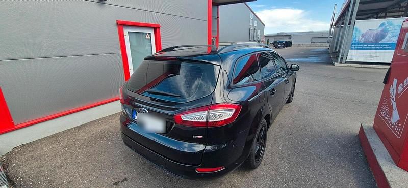 Gebraucht Ford Mondeo 163 PS (119 kW) 2011 Schwarz Kombi