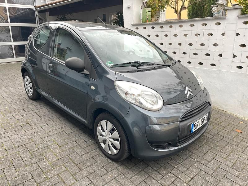 Grau Gebraucht 2010 Toyota Aygo Kleinwagen | 3.450 € (Fairer Preis) - Bild 1/4