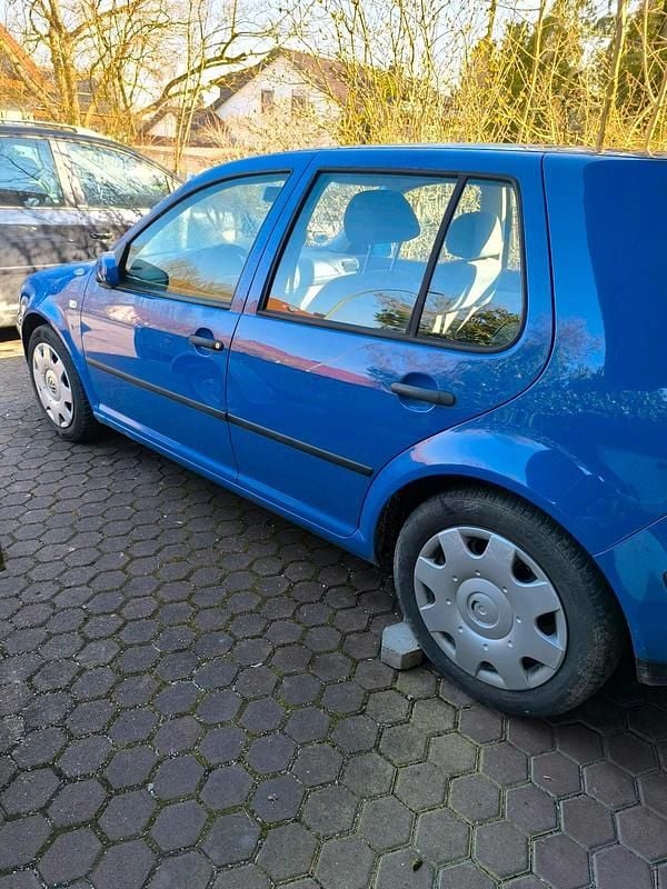 Gebraucht VW Golf IV 75 PS (55 kW) 2000 Blau Limousine