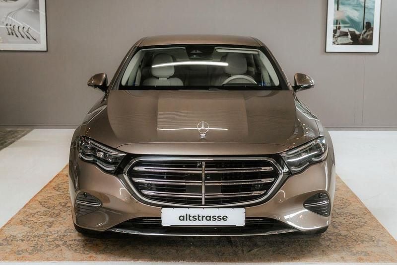 Gebraucht Mercedes E300 Premium 197 PS (144 kW) 2024 Braun Limousine