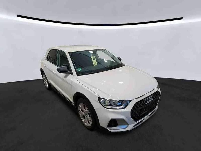 Gebraucht Audi A1 Comfort 110 PS (80 kW) 2022 Weiß SUV