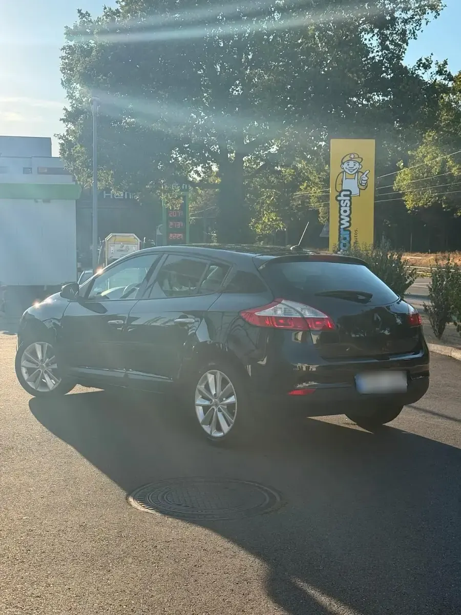 Gebraucht Renault Mégane III 110 PS (80 kW) 2010 Schwarz Kombi