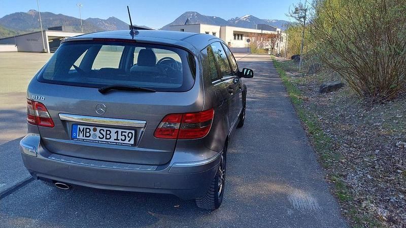 Gebraucht Mercedes B170 116 PS (85 kW) 2009 Grau Van / Kleinbus