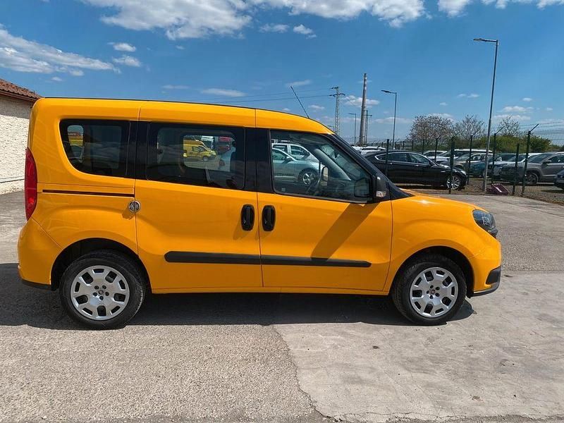 Gebraucht Fiat Doblò 120 PS (88 kW) 2018 Van / Kleinbus