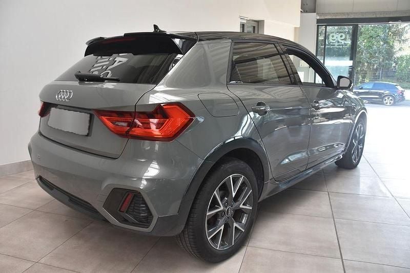 Gebraucht Audi A1 Comfort 150 PS (110 kW) 2022 Grau metallic SUV