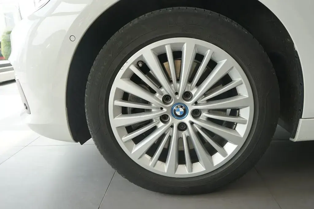 Gebraucht BMW 225 Luxury Line 136 PS (100 kW) 2017 Alpinweiss iii Van / Kleinbus