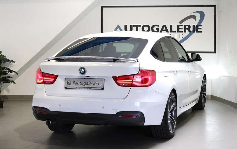 Gebraucht BMW 318 M Sport 150 PS (110 kW) 2018 Alpinweiss iii Limousine