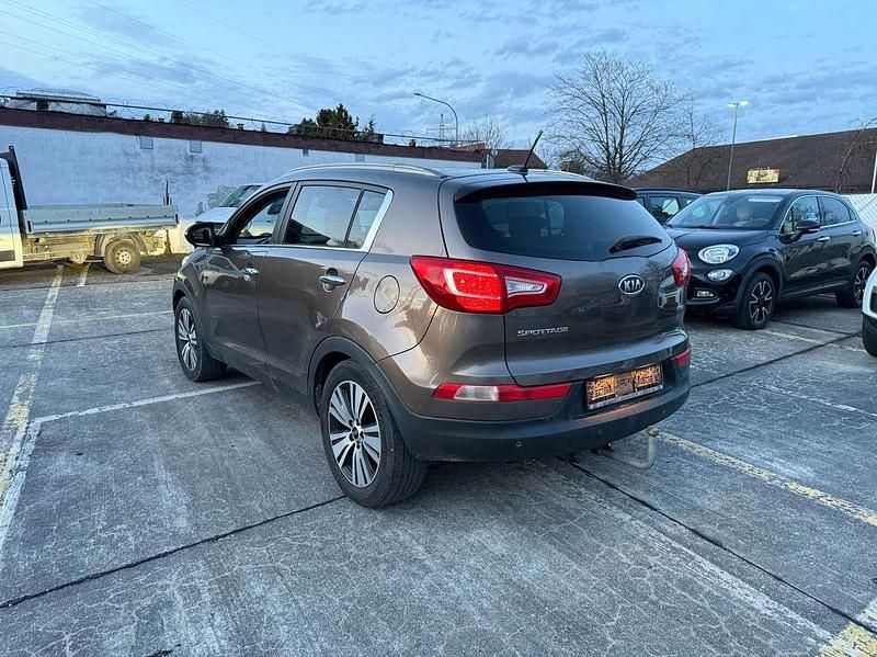 Gebraucht Kia Sportage Spirit 116 PS (85 kW) 2012 (d5u) sandbeige met. SUV