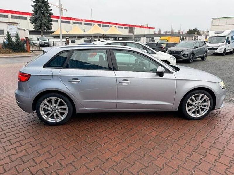 Gebraucht Audi A3 Sport 116 PS (85 kW) 2019 Silber Limousine