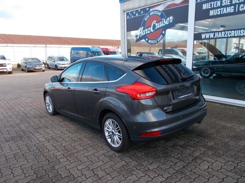 Gebraucht Ford Focus Titanium 150 PS (110 kW) 2017 Grau Limousine