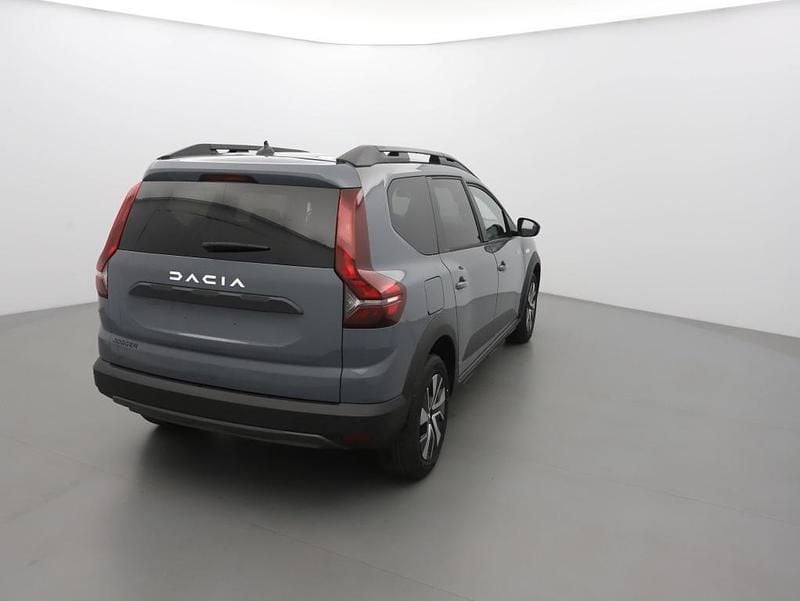 Neu Dacia Jogger Expression 102 PS (75 kW) 2025 Gris schiste Van / Kleinbus