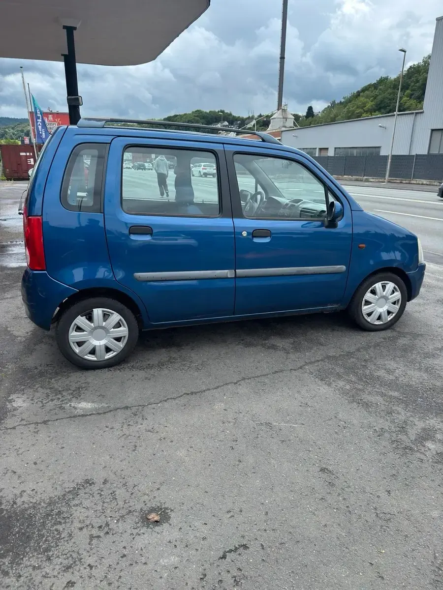 Gebraucht Opel Agila 59 PS (43 kW) 2003 Blau Van / Kleinbus