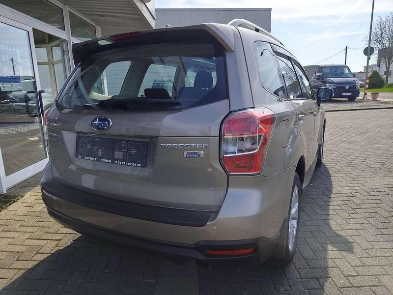 Gebraucht Subaru Forester Exclusive+ 147 PS (108 kW) 2016 Burnished bronze met SUV