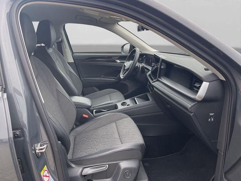 Gebraucht VW Tayron Life 150 PS (110 kW) 2025 Grau SUV