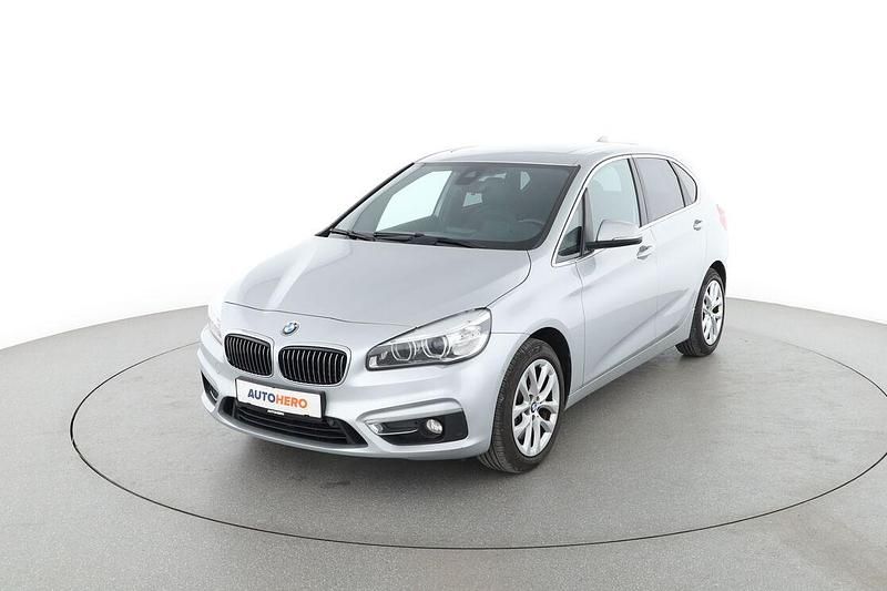 Grau Gebraucht 2015 BMW 225 Active Tourer Luxury Line Van / Kleinbus | 17.090 € (Fairer Preis) - Bild 1/3