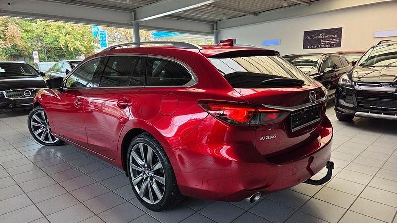 Gebraucht Mazda 6 Sports-Line 184 PS (135 kW) 2020 Rot Limousine