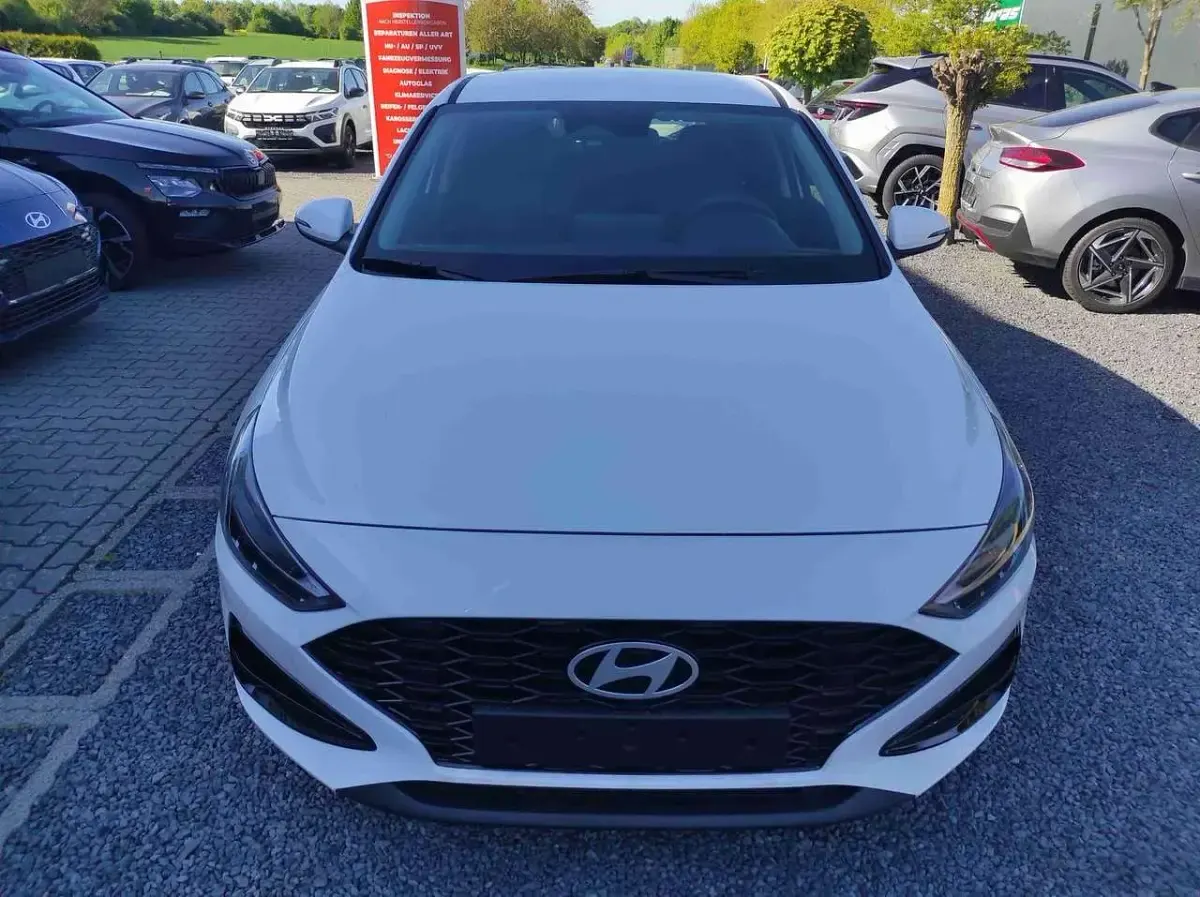 Neu Hyundai i30 GO! 150 PS (110 kW) 2026 Weiß Limousine