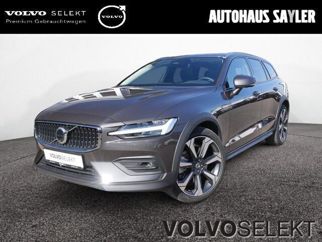Grau / platinum grey (metallic) Gebraucht 2024 Volvo V60 CC Ultimate Kombi | 49.990 € (Teuer) - Bild 1/4