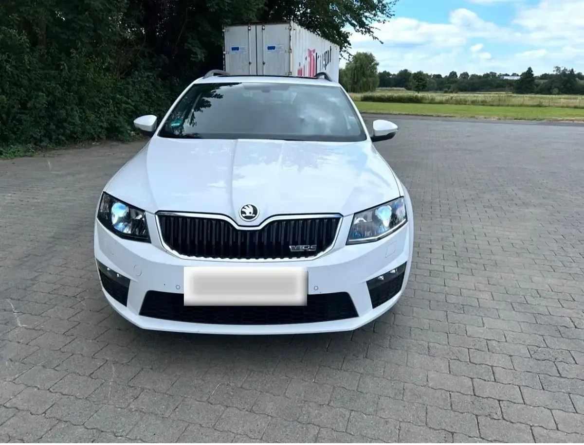 Gebraucht Skoda Octavia RS 184 PS (135 kW) 2016 Weiß Kombi
