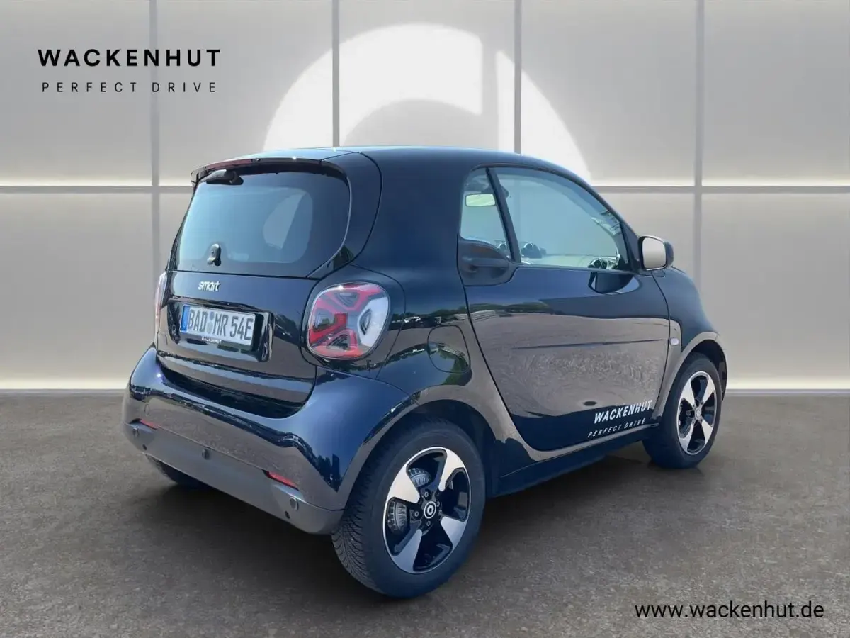 Gebraucht Smart ForTwo Coupé Exclusive 60 kW (82 PS) 2024 Schwarz Kleinwagen