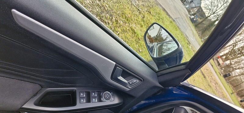 Gebraucht Ford Focus Trend 120 PS (88 kW) 2019 Blau Kombi