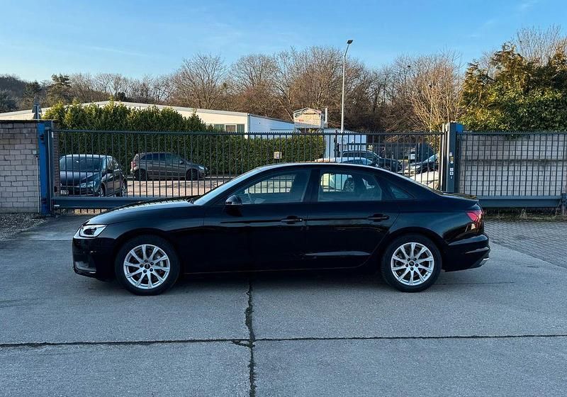 Gebraucht Audi A4 Comfort 204 PS (150 kW) 2024 Schwarz Limousine