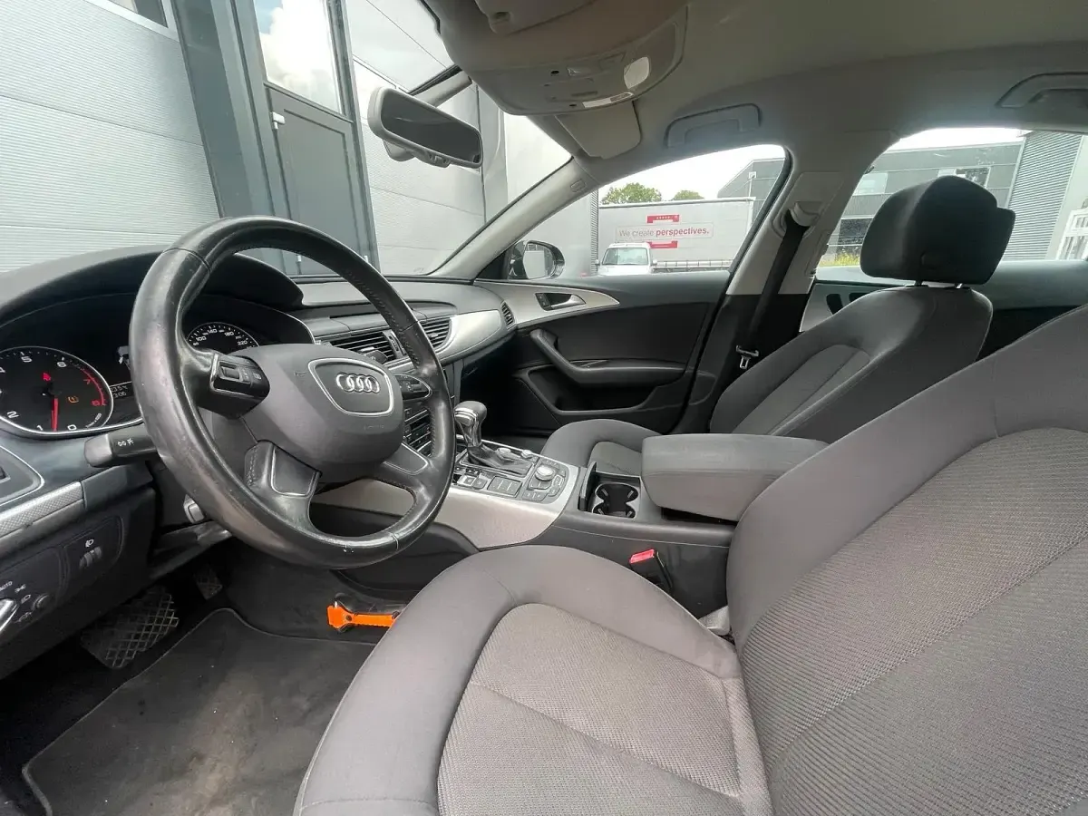 Gebraucht Audi A6 Comfort 204 PS (150 kW) 2012 Schwarz Limousine