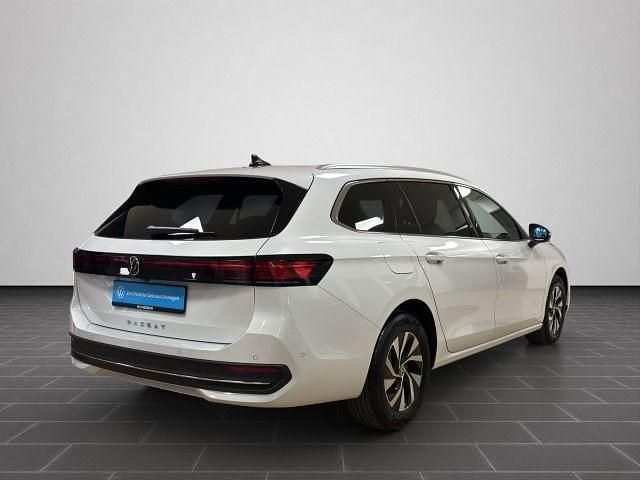 Gebraucht VW Passat Business 150 PS (110 kW) 2025 Oryxweiß perlmutteffekt Kombi