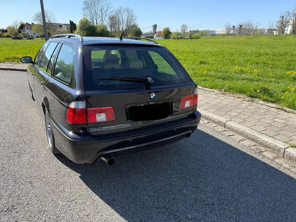 Gebraucht BMW 530 Sport Line 231 PS (169 kW) 2001 Schwarz Kombi