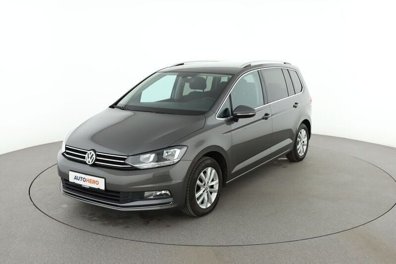 Grau Gebraucht 2016 VW Touran Highline Van / Kleinbus | 17.440 € (Guter Preis) - Bild 1/4