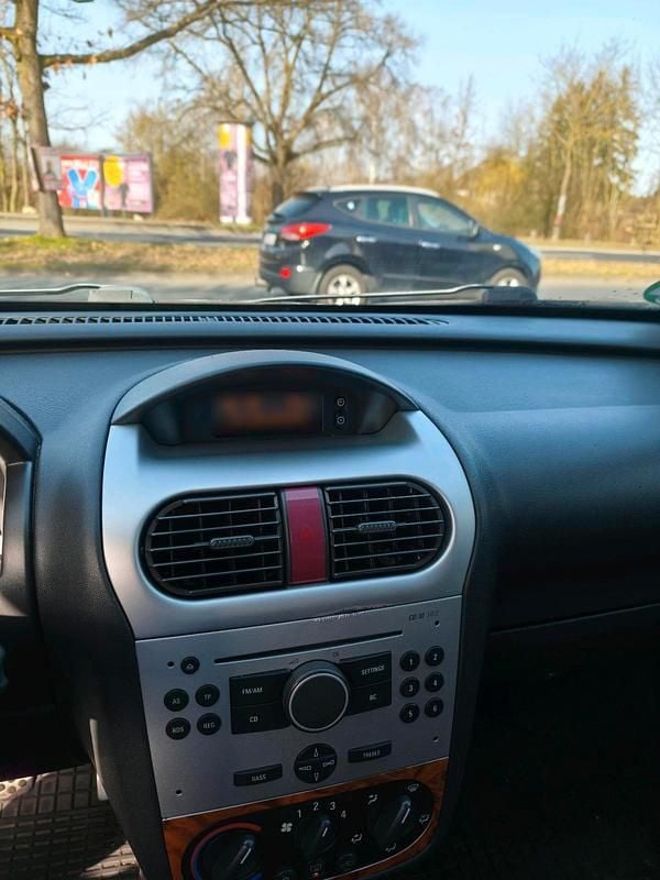 Gebraucht Opel Tigra 125 PS (91 kW) 2004 Silber Cabrio