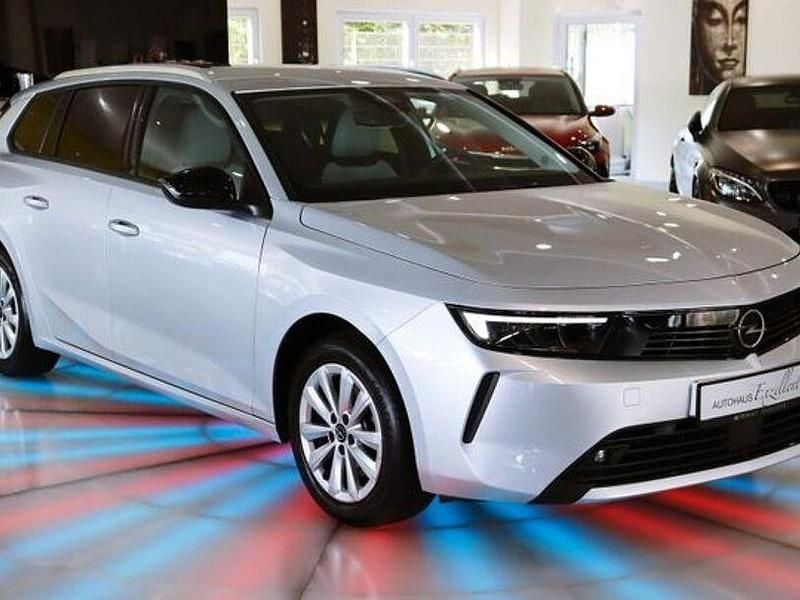 Gebraucht Opel Astra Elegance 131 PS (96 kW) 2024 Silber Kombi