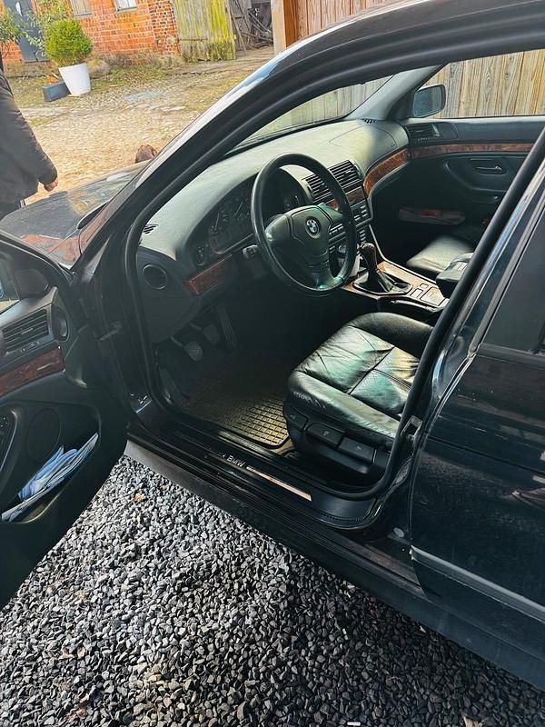 Gebraucht BMW 528 193 PS (141 kW) 1996 Schwarz Limousine