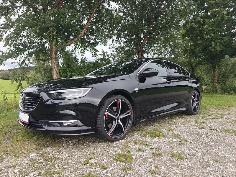 Schwarz Gebraucht 2019 Opel Insignia Exklusiv Limousine | 16.999 € (Fairer Preis) - Bild 1/4