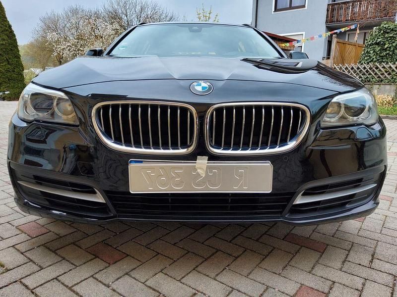 Gebraucht BMW 520 184 PS (135 kW) 2013 Schwarz Kombi