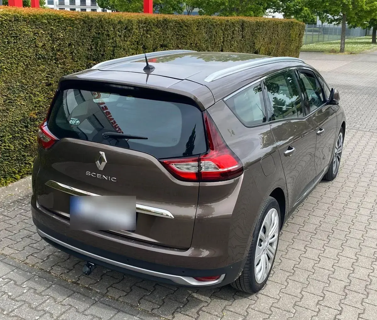 Gebraucht Renault Grand Scénic IV Intens 131 PS (96 kW) 2017 Braun Van / Kleinbus
