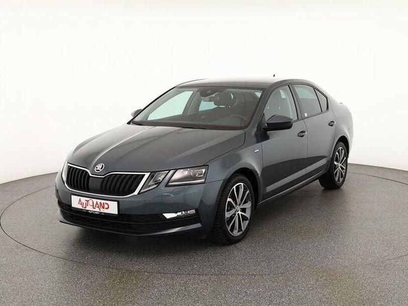 Grau Gebraucht 2017 Skoda Octavia Limousine | 18.990 € (Teuer) - Bild 1/4
