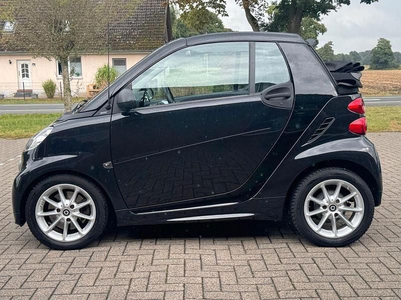 Gebraucht Smart ForTwo Cabrio 71 PS (52 kW) 2014 Schwarz Cabrio