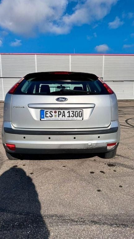 Gebraucht Ford Focus 116 PS (85 kW) 2008 Silber Limousine