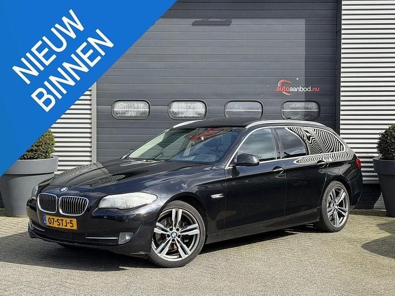 Gebraucht BMW 523 Executive 204 PS (150 kW) 2011 Schwarz Kombi
