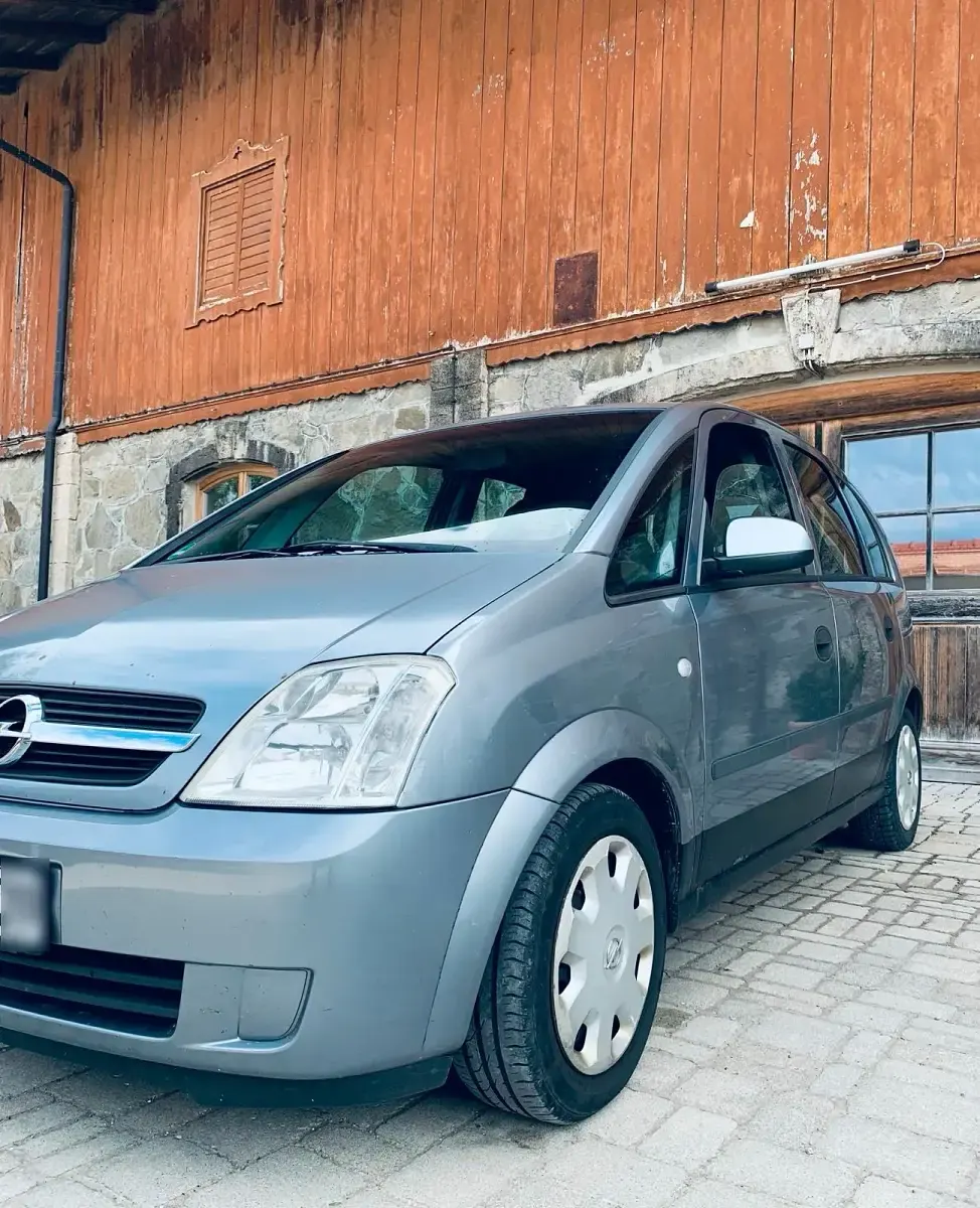 Gebraucht Opel Meriva 101 PS (74 kW) 2004 Silber Van / Kleinbus
